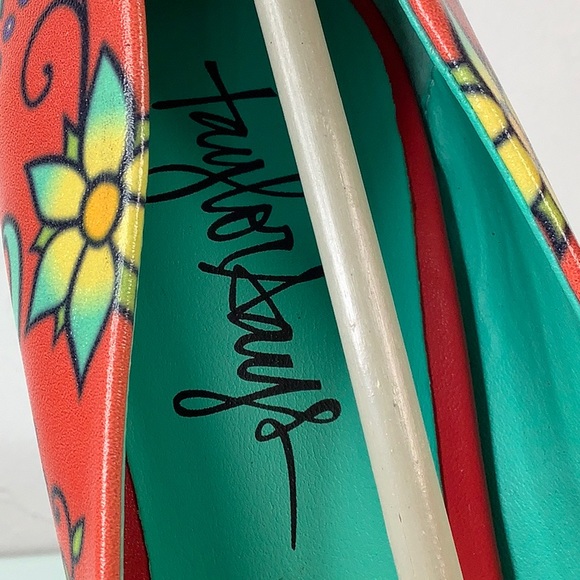 Taylor says Skully Stiletto Platform Heels size 7 NWT - Picture 5 of 16